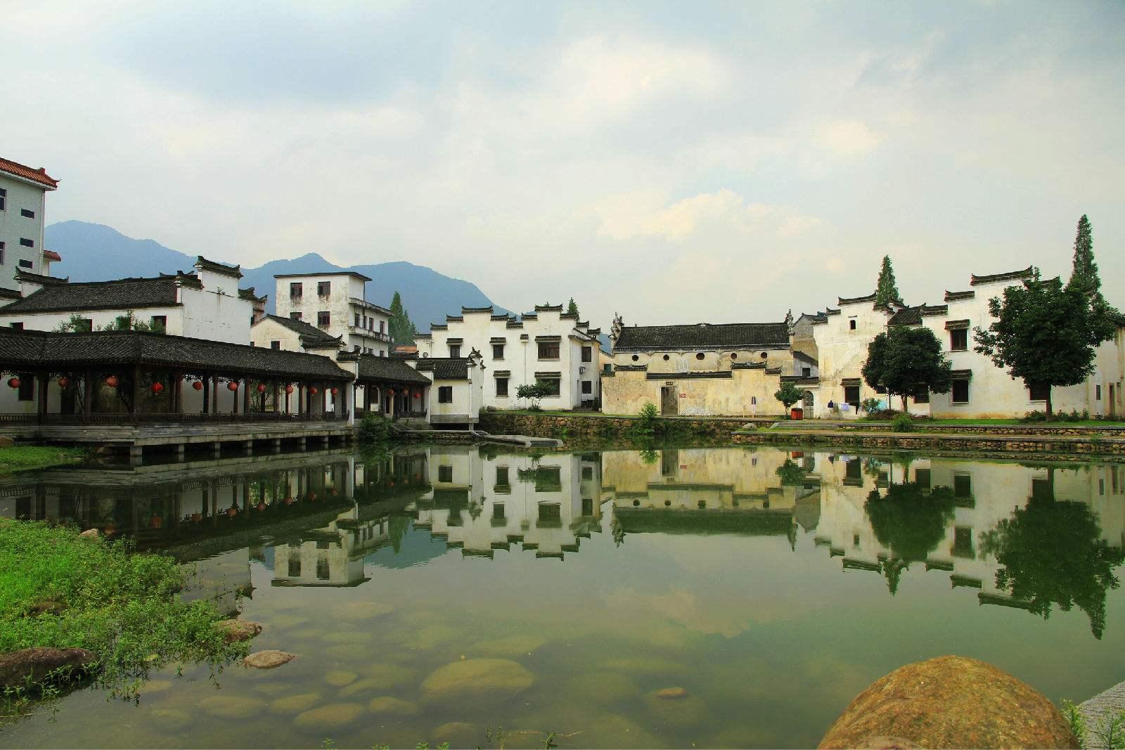 从衡阳到长沙黄花机场，是做火车去好还是公交车好